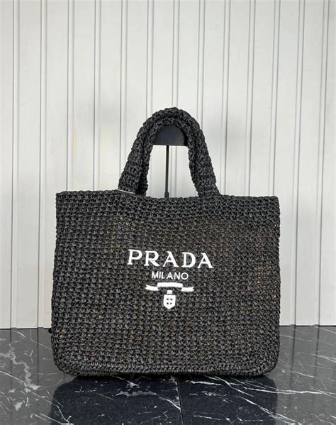 prada hasir canta